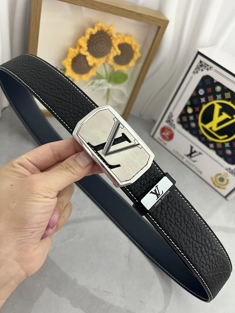 EyeCatching Louis Vuitton Belts 300748
