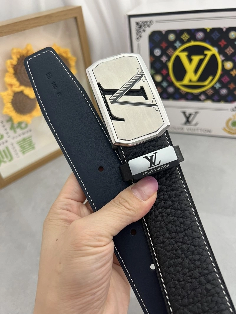 EyeCatching Louis Vuitton Belts 300748
