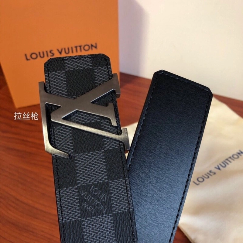 Stylish Louis Vuitton Belts 300768
