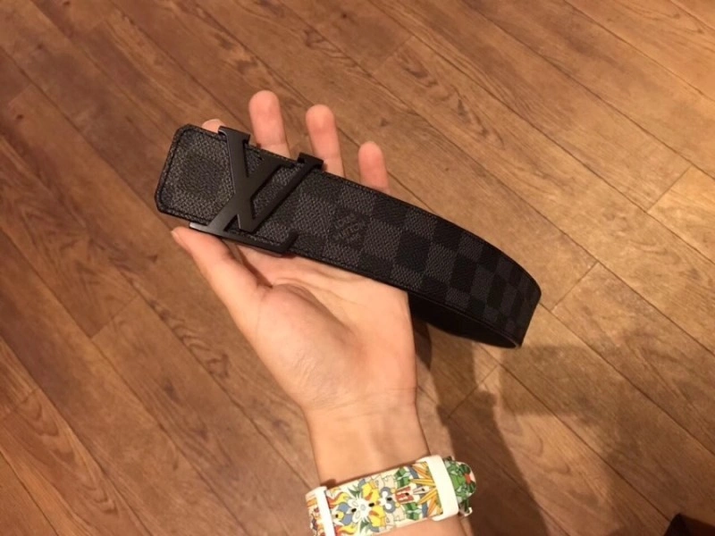 Casual Louis Vuitton Belts 300745