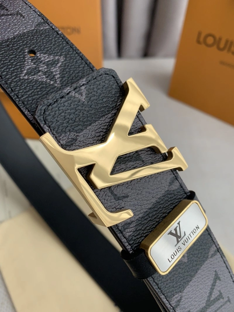 SmoothTexture Louis Vuitton Belts 300739
