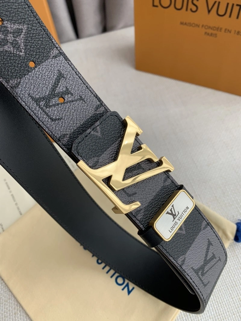 SmoothTexture Louis Vuitton Belts 300739