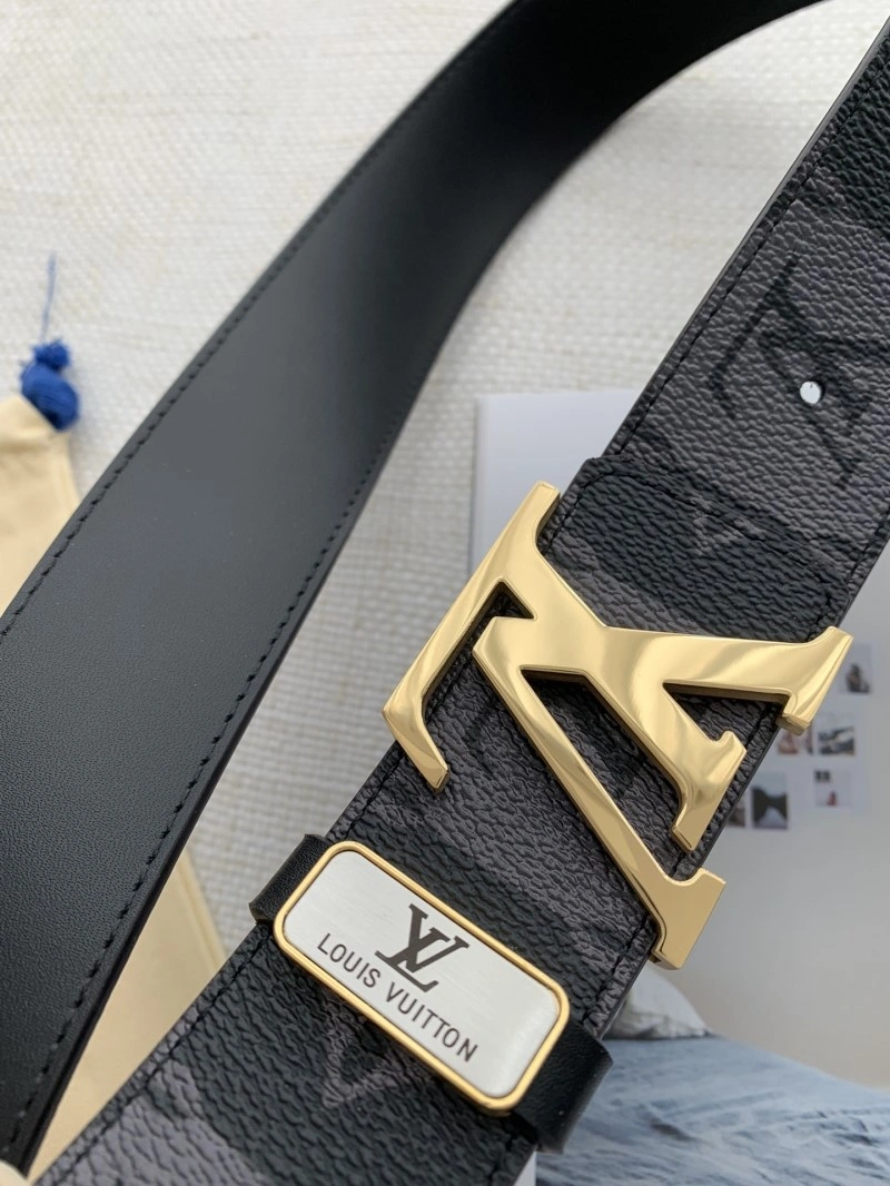 SmoothTexture Louis Vuitton Belts 300739