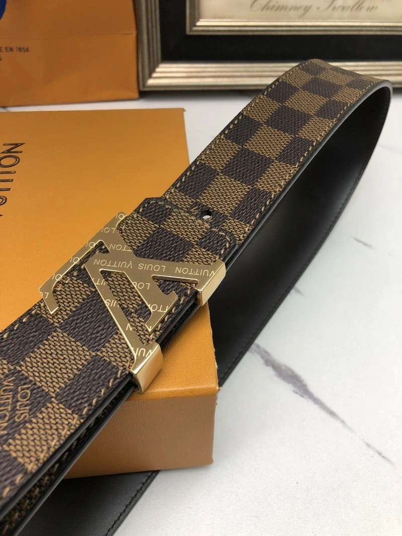 Minimalist Louis Vuitton Belts 300717