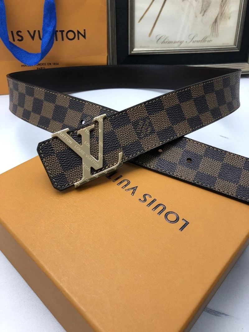 Minimalist Louis Vuitton Belts 300717