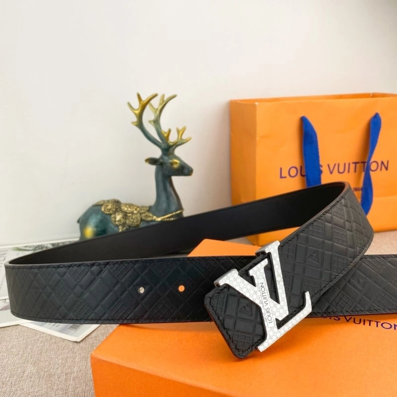Louis Vuitton Belts Trendsetting 300735