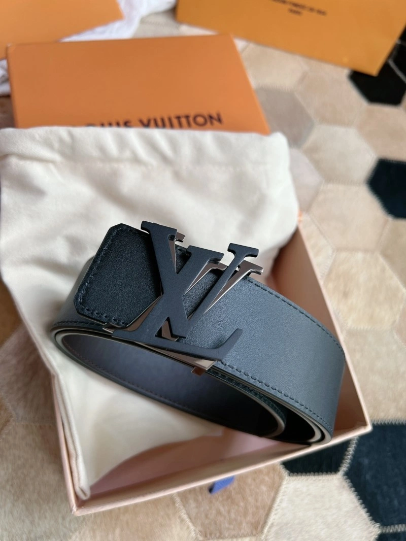 Louis Vuitton Belts FashionForward 300633