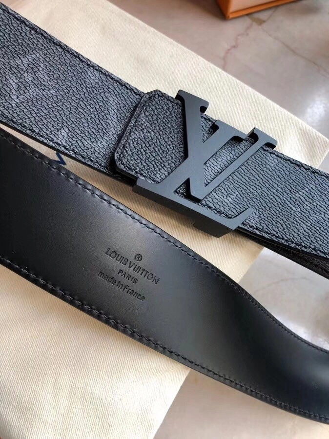 Vibrant Louis Vuitton Belts 300605