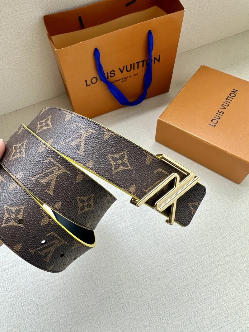 WellDesigned Louis Vuitton Belts 300622