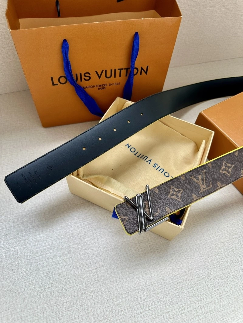 WellDesigned Louis Vuitton Belts 300622