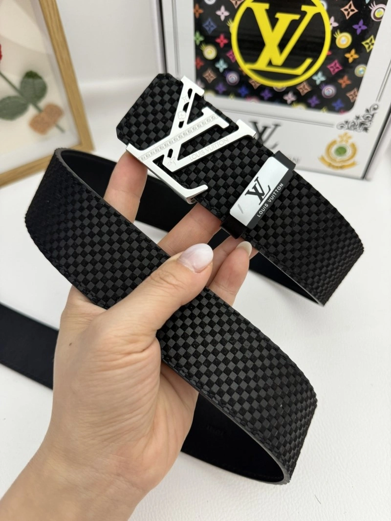 Louis Vuitton Belts Trendsetting 300594