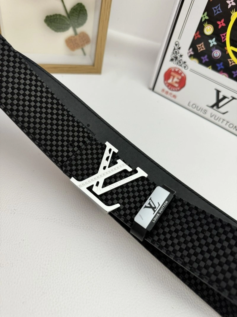 Louis Vuitton Belts Trendsetting 300594
