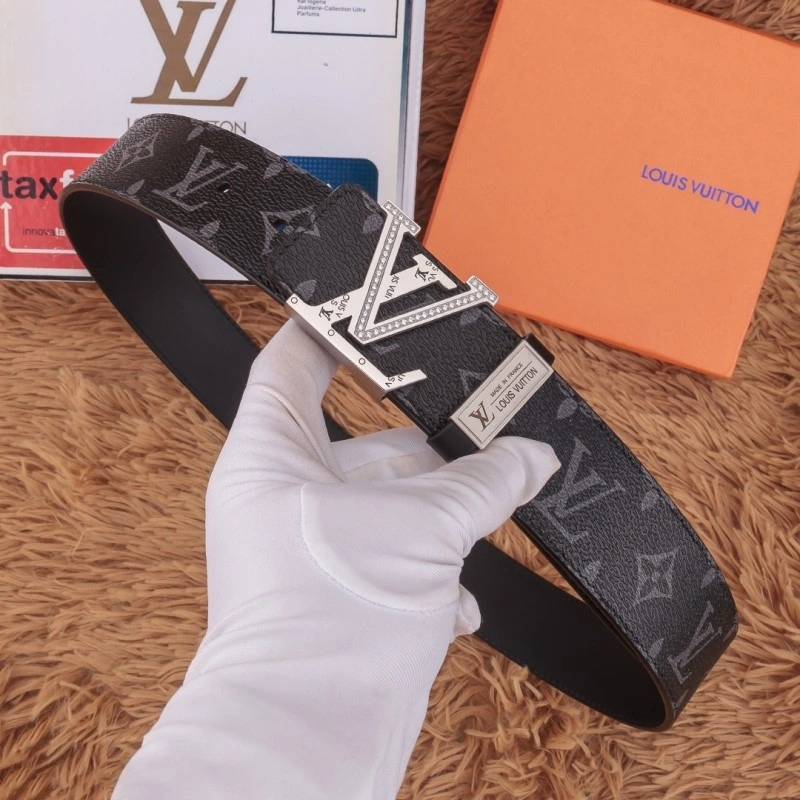 Lightweight Louis Vuitton Belts 300588