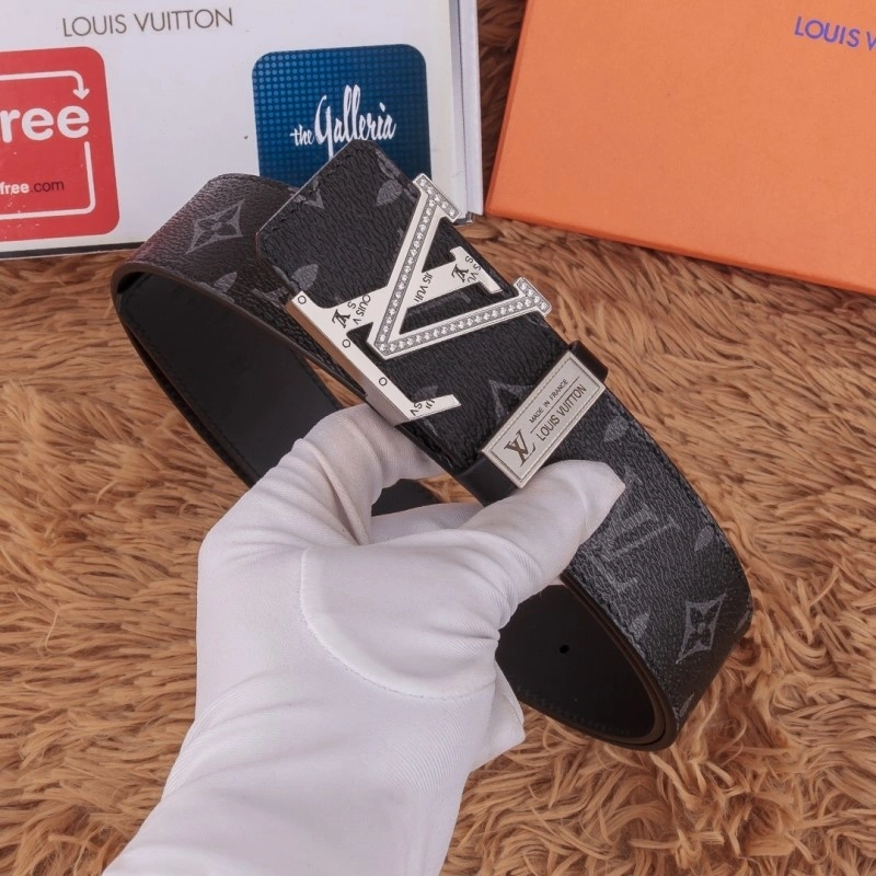 Lightweight Louis Vuitton Belts 300588
