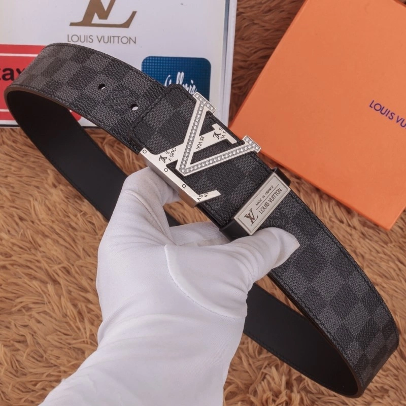 WellDesigned Louis Vuitton Belts 300562