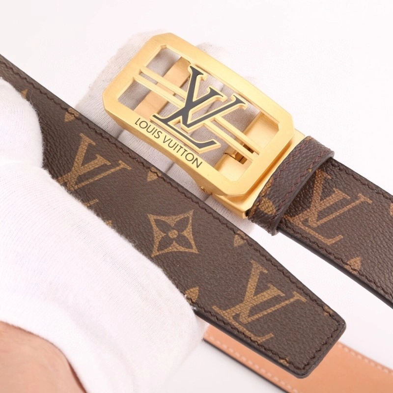 Elegant Louis Vuitton Belts 300570