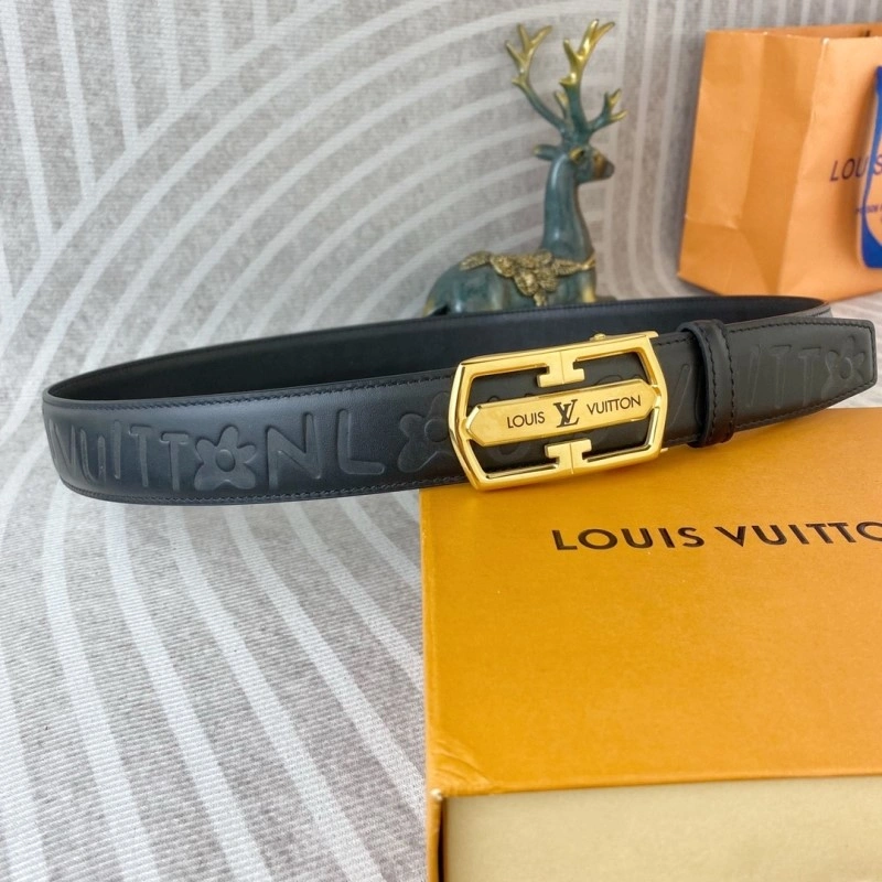 EyeCatching Louis Vuitton Belts 300509