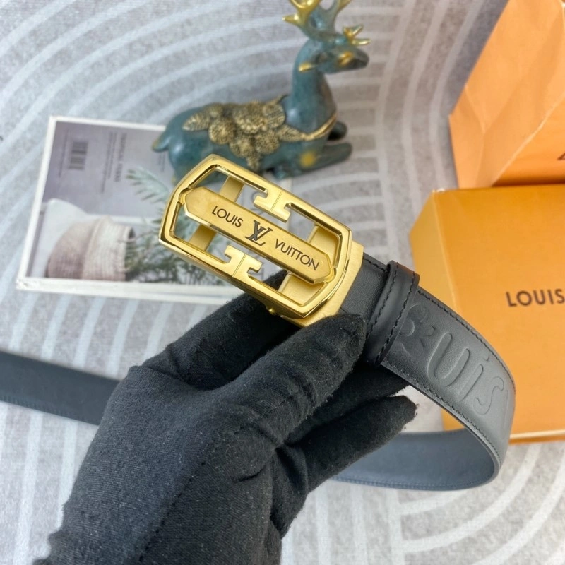 EyeCatching Louis Vuitton Belts 300509