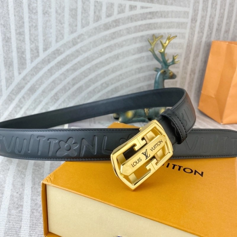 EyeCatching Louis Vuitton Belts 300509