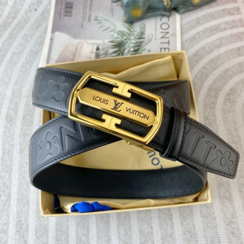 EyeCatching Louis Vuitton Belts 300509