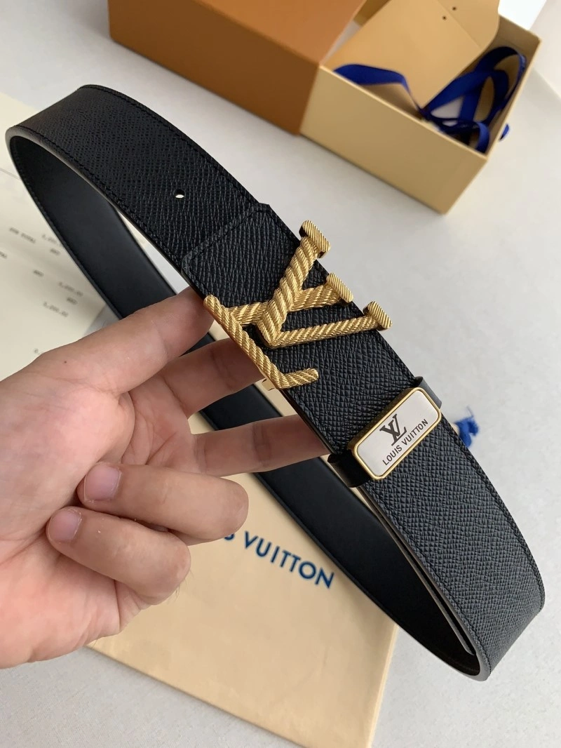 Lightweight Louis Vuitton Belts 300503