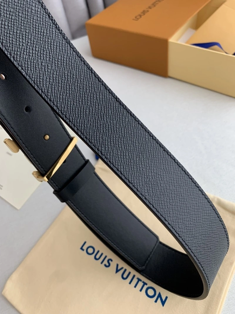 Lightweight Louis Vuitton Belts 300503