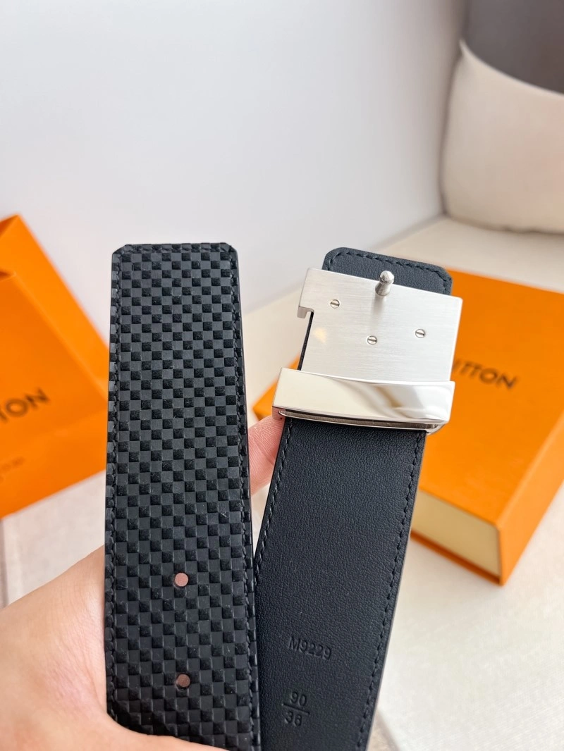 Louis Vuitton Belts Seasonal 300482