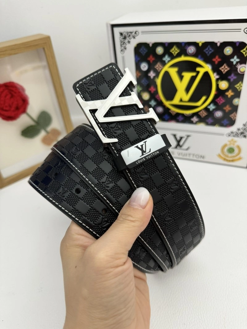 Lightweight Louis Vuitton Belts 300500
