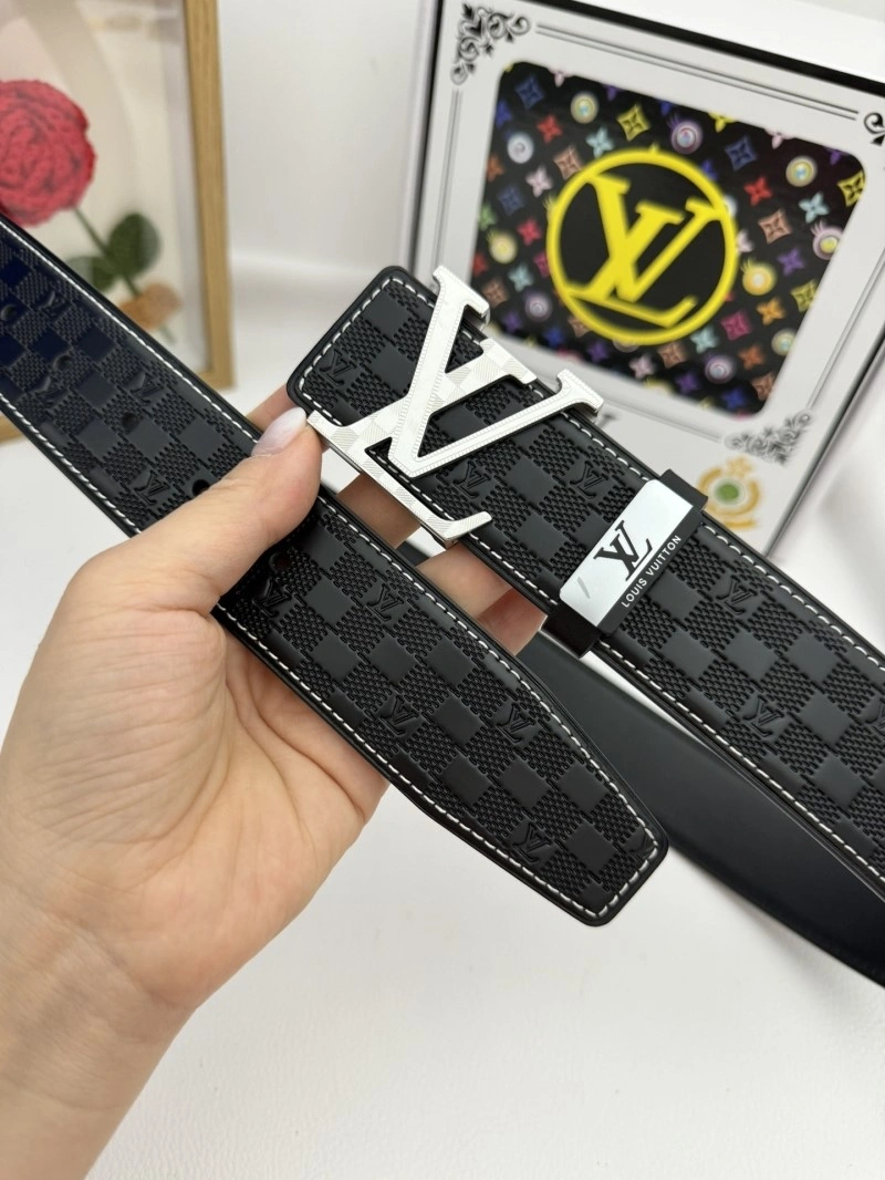 Lightweight Louis Vuitton Belts 300500