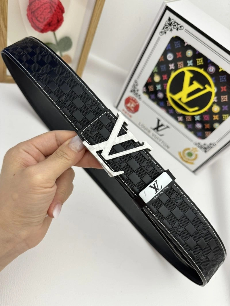 Lightweight Louis Vuitton Belts 300500