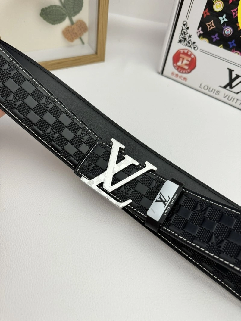 Lightweight Louis Vuitton Belts 300500