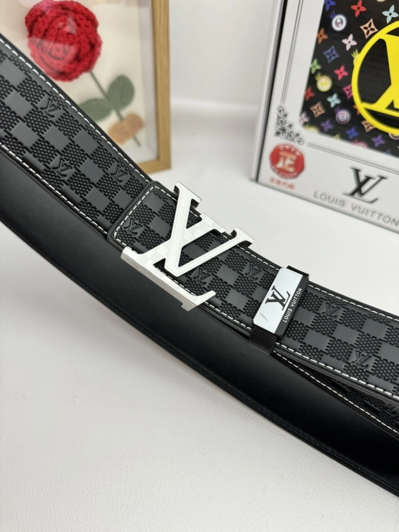 Lightweight Louis Vuitton Belts 300500