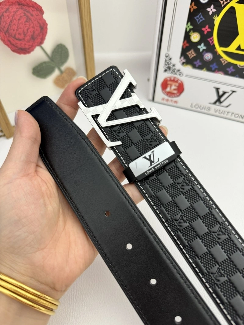 Lightweight Louis Vuitton Belts 300500