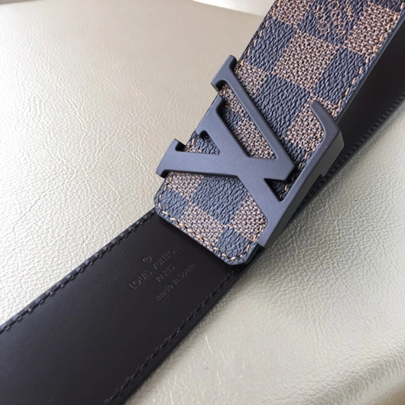 Lightweight Louis Vuitton Belts 300479