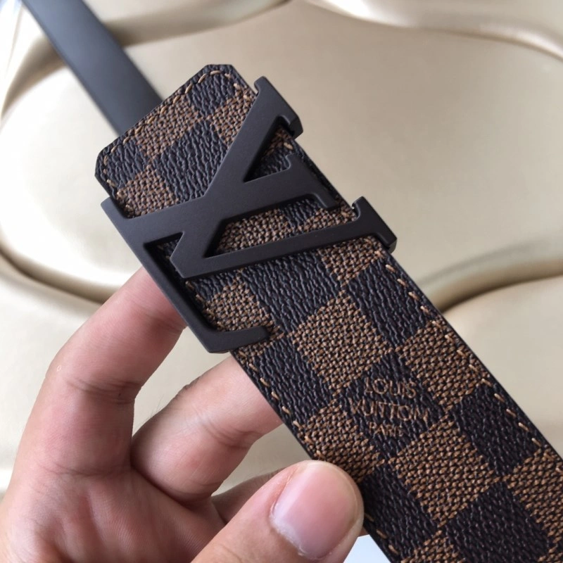 Lightweight Louis Vuitton Belts 300479