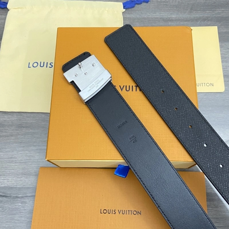Effortless Louis Vuitton Belts 300439