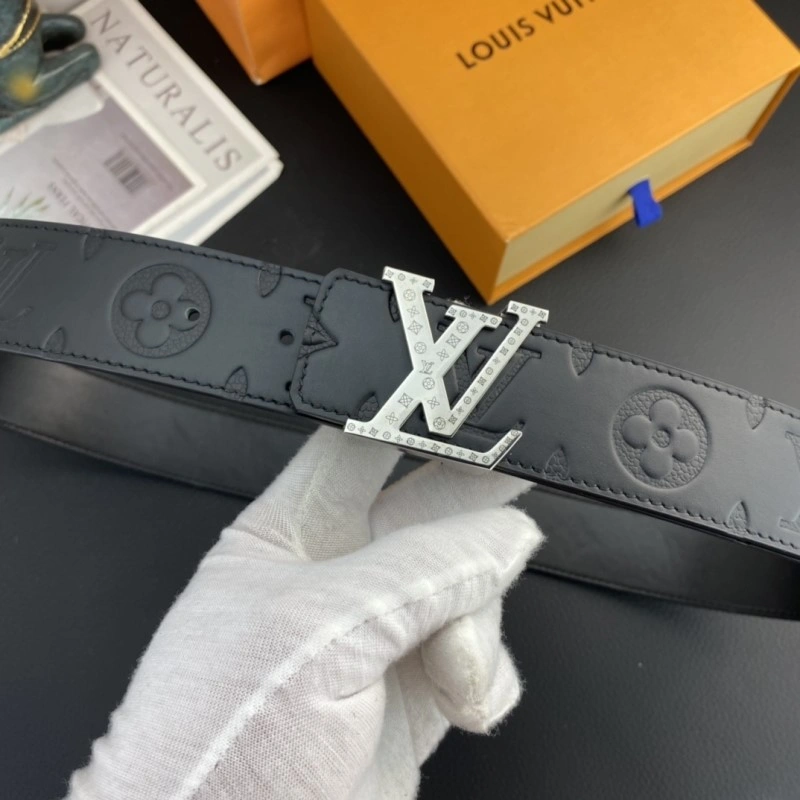 Louis Vuitton Belts Flexible 300429