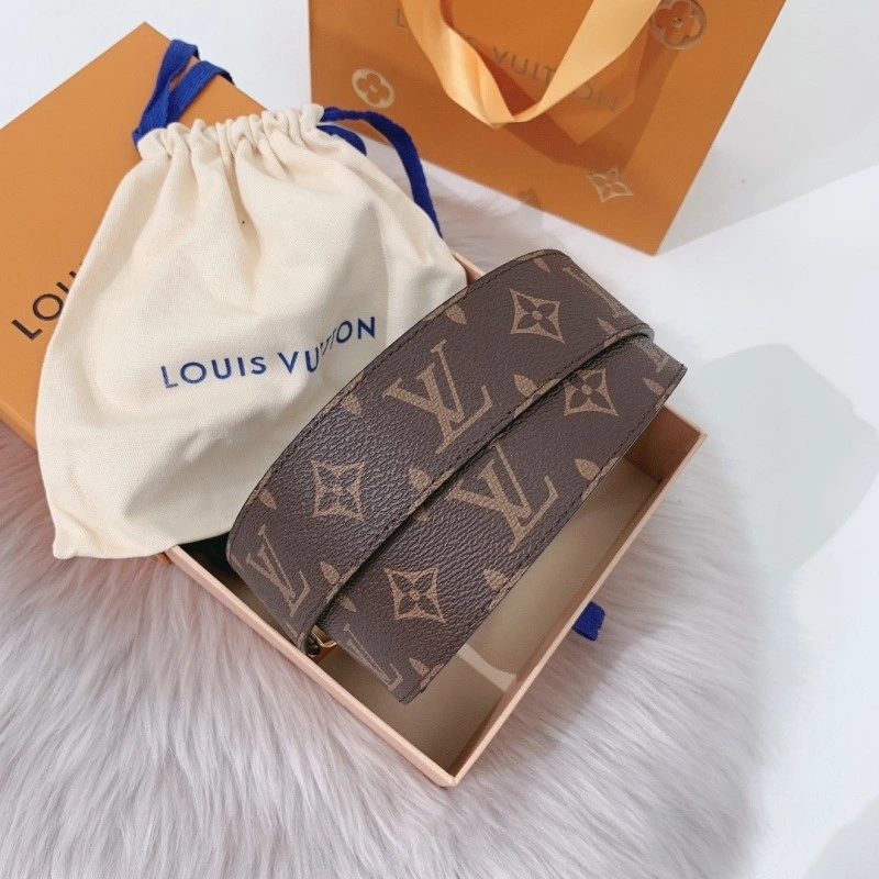 Louis Vuitton Belts Breathable 300404