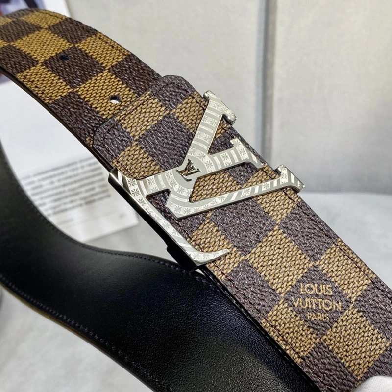 Thermal Louis Vuitton Belts 300389