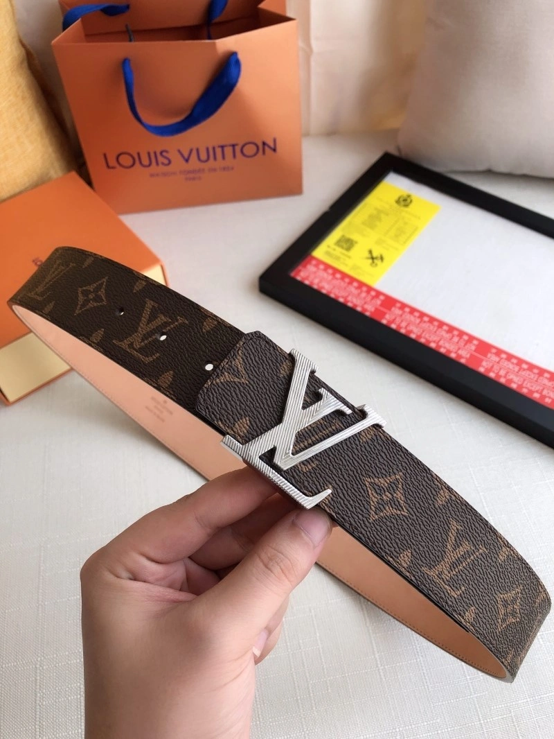 Stylish Louis Vuitton Belts 300323