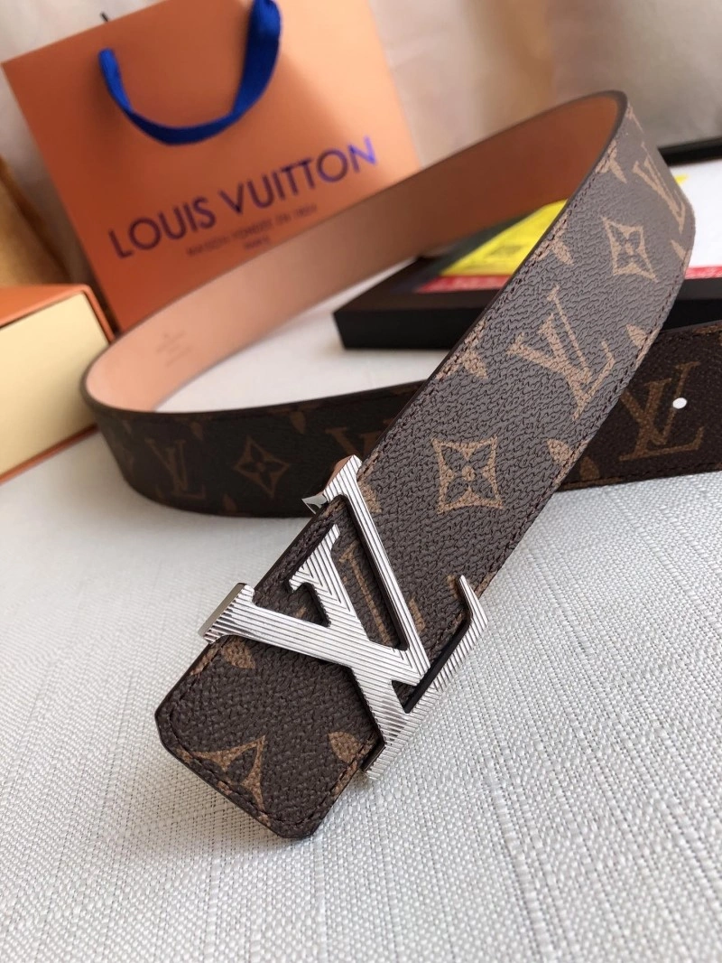 Stylish Louis Vuitton Belts 300323
