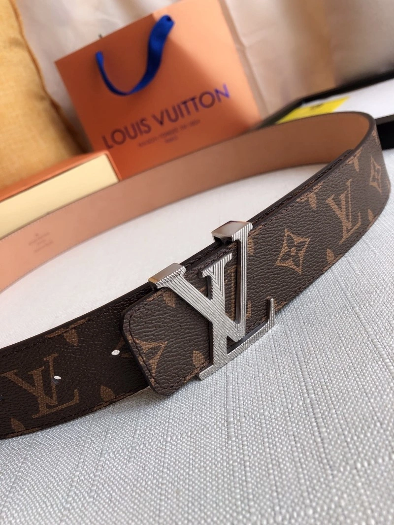Stylish Louis Vuitton Belts 300323