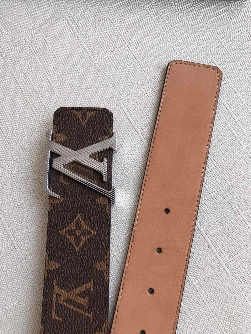 Stylish Louis Vuitton Belts 300323