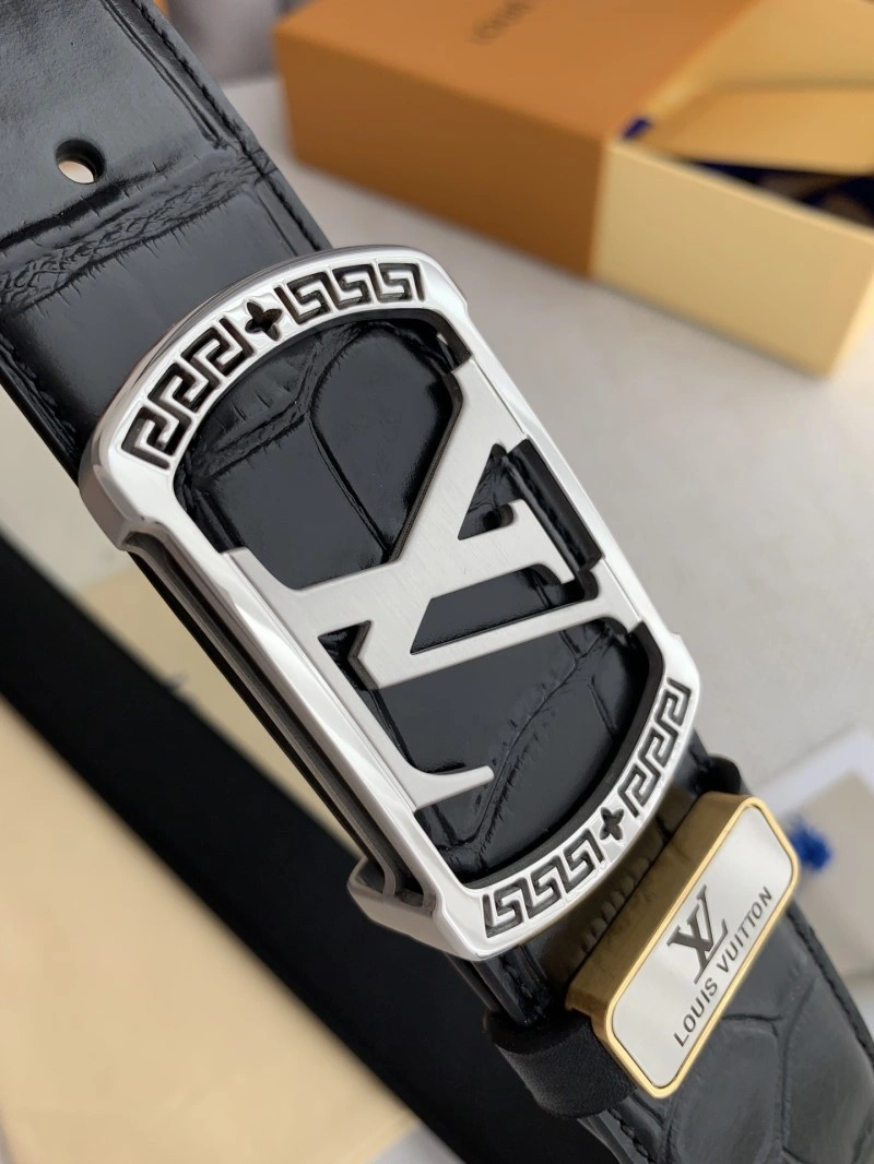 Elegant Louis Vuitton Belts 300321