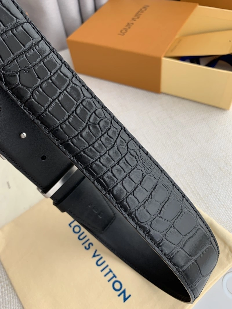 Elegant Louis Vuitton Belts 300321