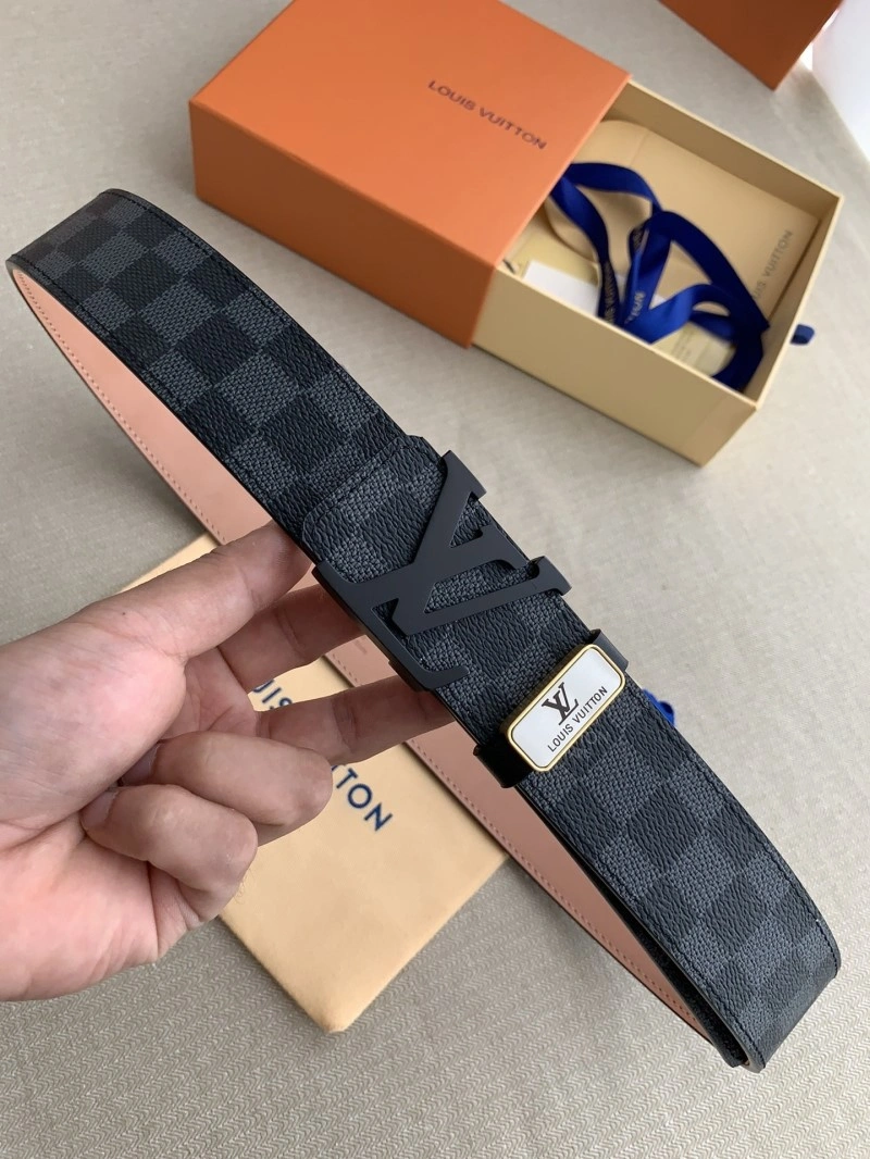 Cozy Louis Vuitton Belts 300316