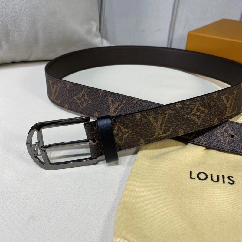 Lightweight Louis Vuitton Belts 300307