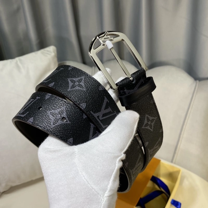 Packable Louis Vuitton Belts 300311