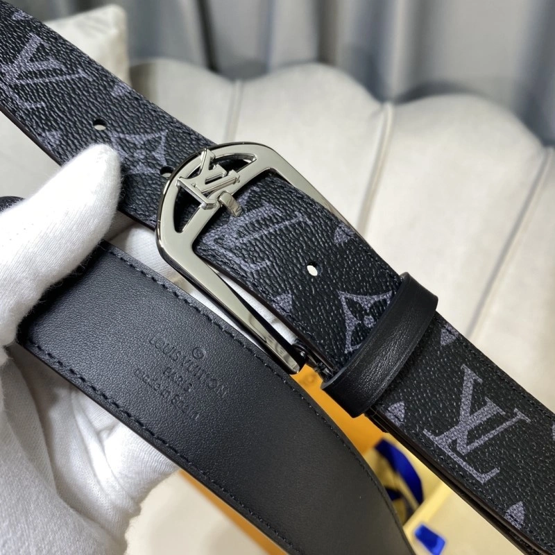 Packable Louis Vuitton Belts 300311