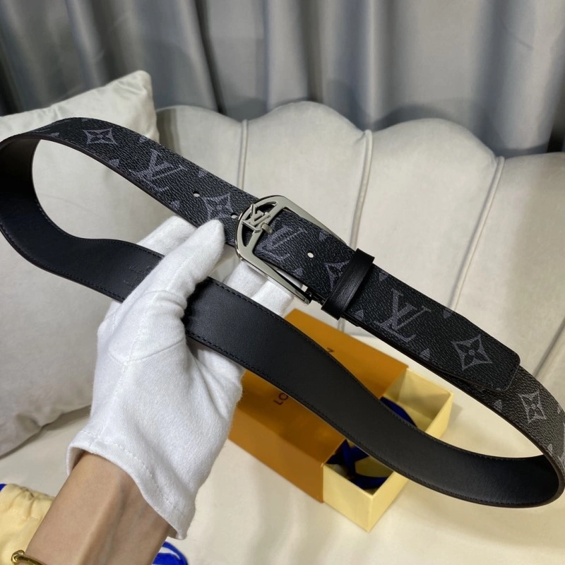 Packable Louis Vuitton Belts 300311